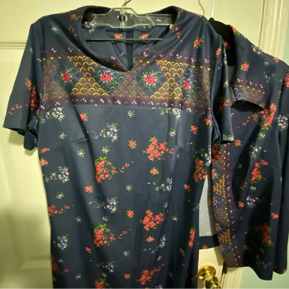 Vtg Amy Adams jacket/dress combo. Navy with red flowers. Tag size 14A - Picture 4 of 6